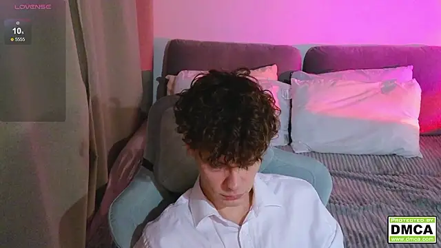 cute thomas online show from February 18, 7:22 pm