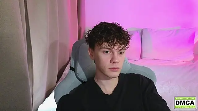 cute thomas online show from February 25, 11:22 am