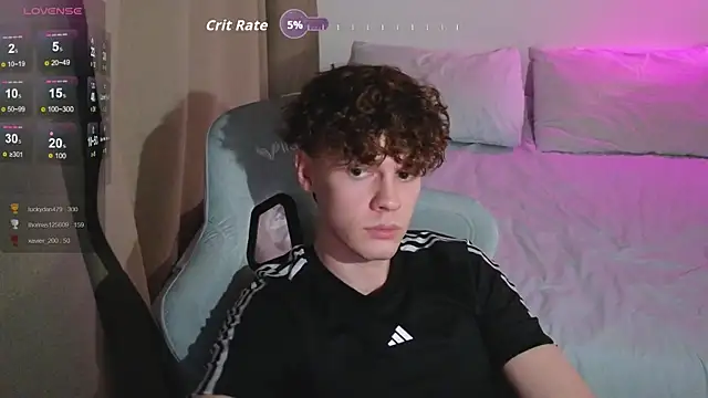 cute thomas online show from April 7, 8:42 pm