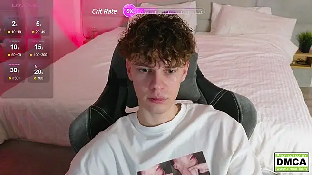 Snapshot of cute_thomas chatting on January 21, 8:32 pm cute thomas online show from January 21, 8:32 pm