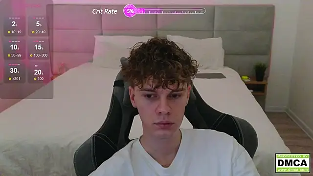 Snapshot of cute_thomas chatting on December 30, 3:25 am cute thomas online show from December 30, 3:25 am