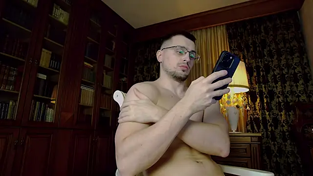 Friend12321 online show from December 22, 9:23 pm