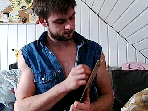 Snapshot of Youngtimer_1997 chatting on October 30, 11:44 am Youngtimer 1997 online show from October 30, 11:44 am