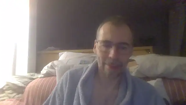 ptitcanard60600 online show from October 5, 11:09 pm