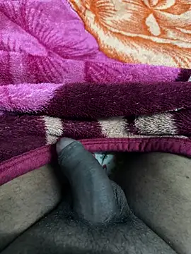 Snapshot of Honeydick7 chatting on October 15, 5:53 pm Honeydick7 online show from October 15, 5:53 pm