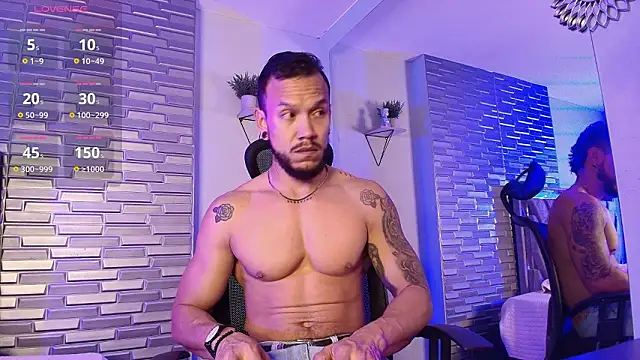 ARON TAYLER01 online show from March 8, 10:30 am