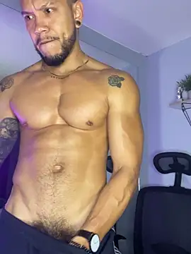 ARON TAYLER01 online show from October 3, 10:53 am