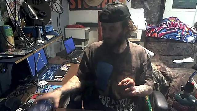 CloudDadddyyy420 online show from January 5, 9:51 pm