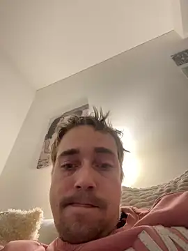 SweetBoy32 online show from December 16, 11:12 am