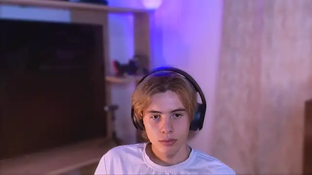 Snapshot of dimitri_tv chatting on September 11, 8:52 pm dimitri tv online show from September 11, 8:52 pm