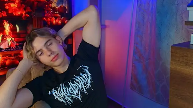 Snapshot of dimitri_tv chatting on October 11, 4:38 am dimitri tv online show from October 11, 4:38 am