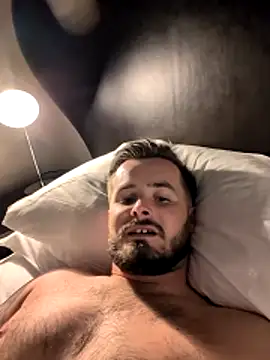 Brightspark22 online show from April 11, 8:01 pm