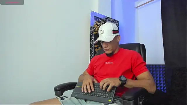 jhonnysnow17 online show from May 20, 4:08 am