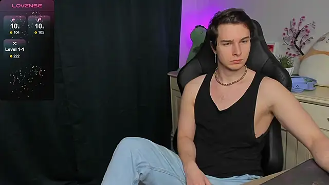 Vincent Strong online show from November 2, 8:18 am