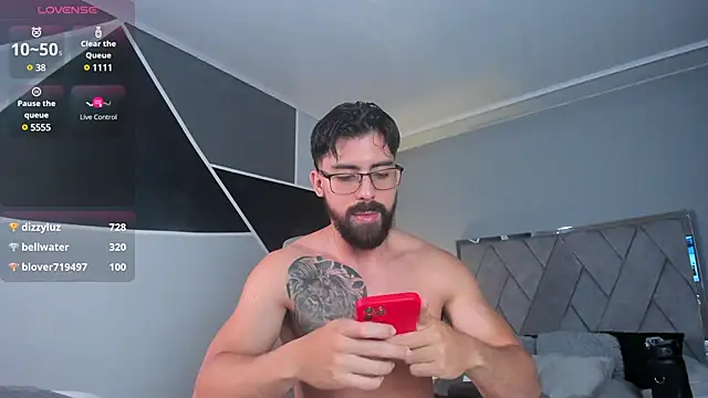 Snapshot of Markbrown chatting on January 31, 1:11 am Markbrown online show from January 31, 1:11 am