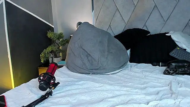 Snapshot of Markbrown chatting on October 13, 6:58 pm Markbrown online show from October 13, 6:58 pm