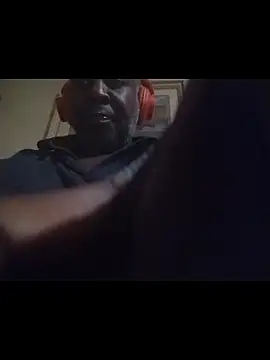 macnificent1fr online show from December 17, 3:25 am