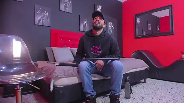 Thiagogomez online show from November 24, 12:39 pm