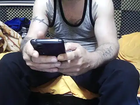 Arabeyes online show from October 31, 3:15 pm