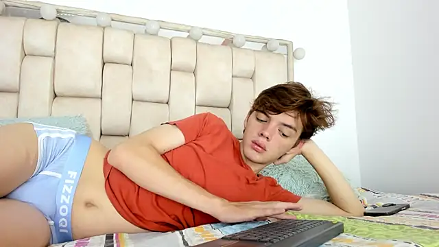 daniel hot03 online show from November 9, 1:37 pm