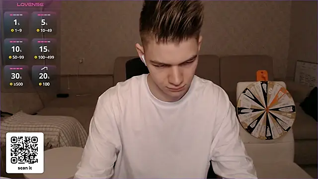 Snapshot of dantebigboi300 chatting on January 19, 10:06 pm dantebigboi300 online show from January 19, 10:06 pm