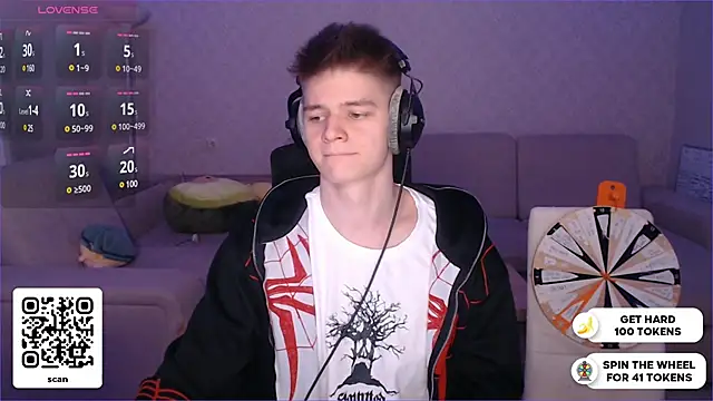 Snapshot of dantebigboi300 chatting on December 28, 5:57 pm dantebigboi300 online show from December 28, 5:57 pm