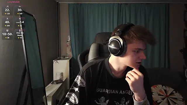 Snapshot of dantebigboi300 chatting on September 30, 12:31 pm dantebigboi300 online show from September 30, 12:31 pm