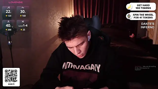 Snapshot of dantebigboi300 chatting on March 2, 7:41 pm dantebigboi300 online show from March 2, 7:41 pm