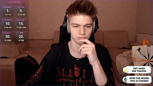 Snapshot of dantebigboi300 chatting on January 2, 4:13 pm dantebigboi300 online show from January 2, 4:13 pm