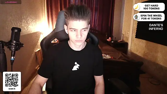 Snapshot of dantebigboi300 chatting on March 4, 1:01 am dantebigboi300 online show from March 4, 1:01 am