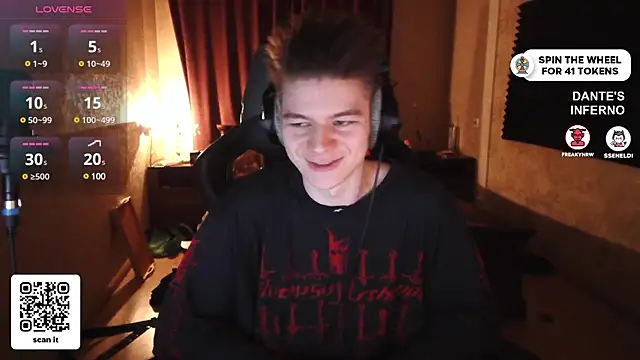 Snapshot of dantebigboi300 chatting on March 7, 12:15 am dantebigboi300 online show from March 7, 12:15 am