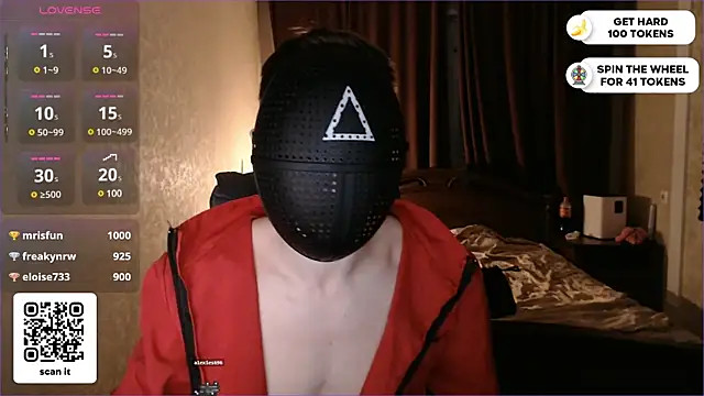 Snapshot of dantebigboi300 chatting on February 12, 7:13 pm dantebigboi300 online show from February 12, 7:13 pm