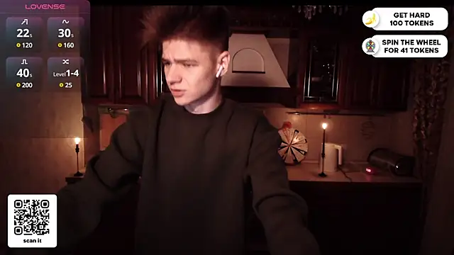 Snapshot of dantebigboi300 chatting on March 1, 8:31 pm dantebigboi300 online show from March 1, 8:31 pm