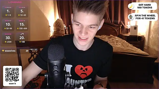 Snapshot of dantebigboi300 chatting on February 1, 6:19 pm dantebigboi300 online show from February 1, 6:19 pm