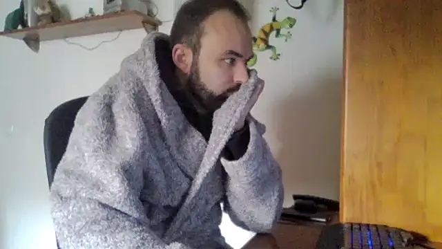 Snapshot of joaodias_97 chatting on December 15, 2:59 pm joaodias 97 online show from December 15, 2:59 pm