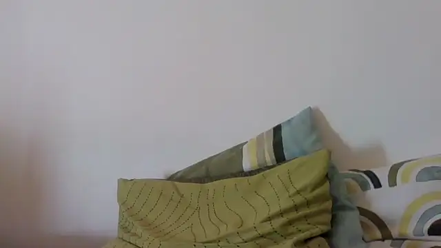 Snapshot of joaodias_97 chatting on December 10, 1:55 pm joaodias 97 online show from December 10, 1:55 pm