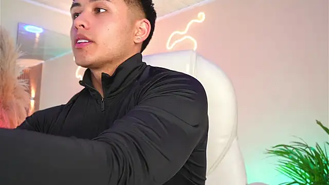 MatiasKorn online show from April 16, 3:50 am