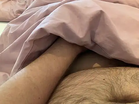 Benni81nrw online show from April 8, 2:15 pm