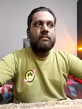 Snapshot of Rayansmith_ chatting on February 24, 9:52 pm Rayansmith  online show from February 24, 9:52 pm