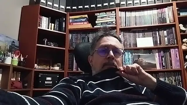 Mandra is a whore online show from December 5, 11:01 pm