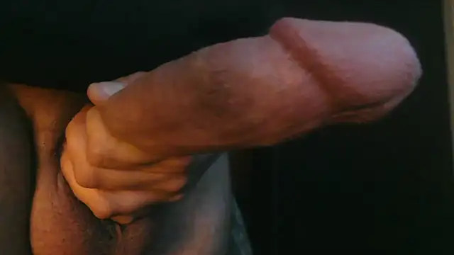 Snapshot of mr_key_ chatting on December 11, 11:32 am mr key  online show from December 11, 11:32 am