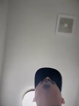 Snapshot of PeterGrandee chatting on February 18, 11:19 pm PeterGrandee online show from February 18, 11:19 pm