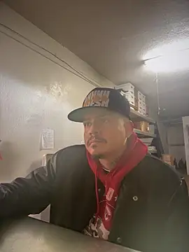 Snapshot of PeterGrandee chatting on January 30, 7:59 pm PeterGrandee online show from January 30, 7:59 pm