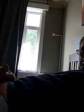 Snapshot of adriaan1975 chatting on September 28, 10:02 am adriaan1975 online show from September 28, 10:02 am