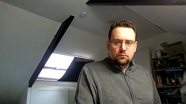 rdewaard81 online show from October 8, 7:35 am