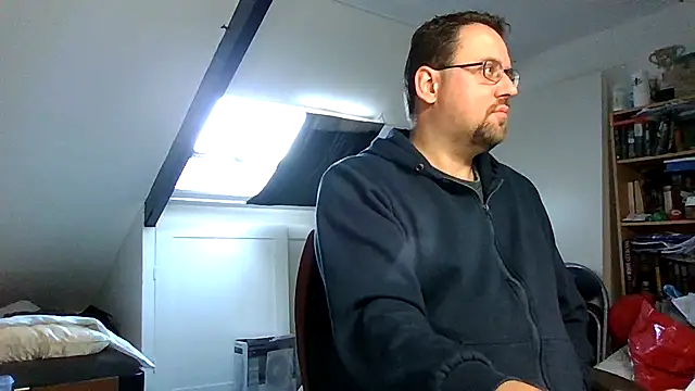 rdewaard81 online show from October 1, 8:40 am