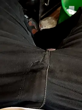 u wan me online show from October 29, 8:06 am