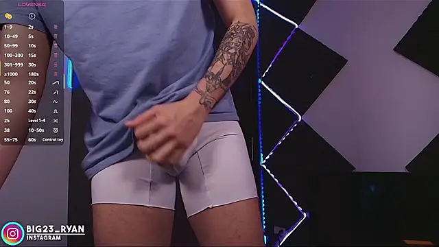 bigryann23 online show from February 1, 3:05 am